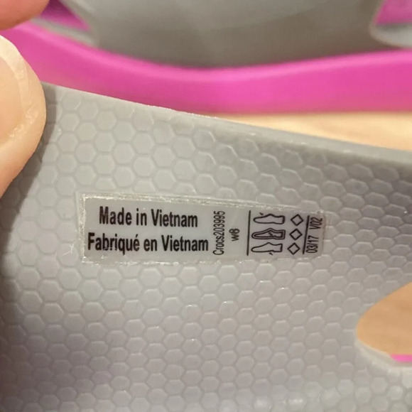 Crocs Women's Swiftwater Wave Water Shoes, 8, Gray Magenta Lightweight Pull-On - Picture 3 of 5